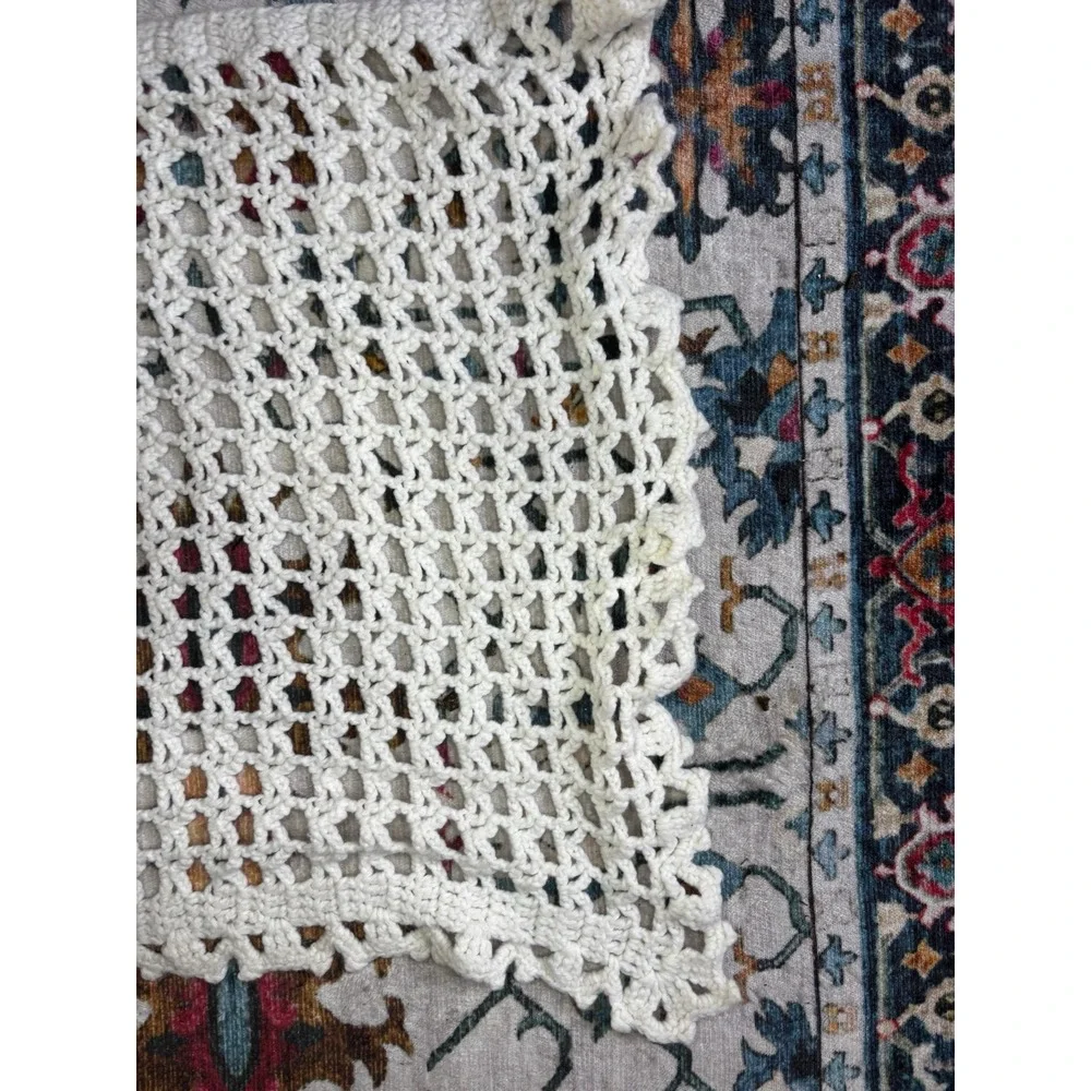 Vintage Crochet Doily Runner White Cottage Shabby Chic Farmhouse 58